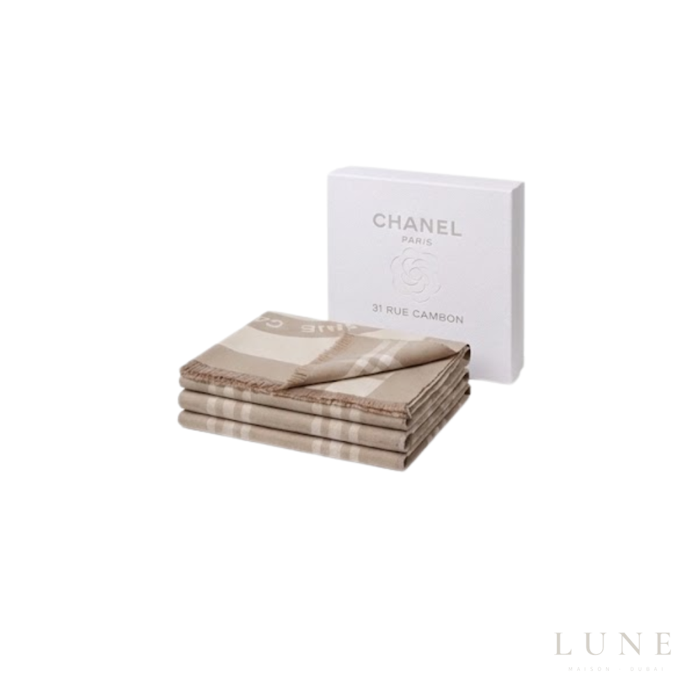 Chanel | Scarf CC31 Rue Beige - View 4