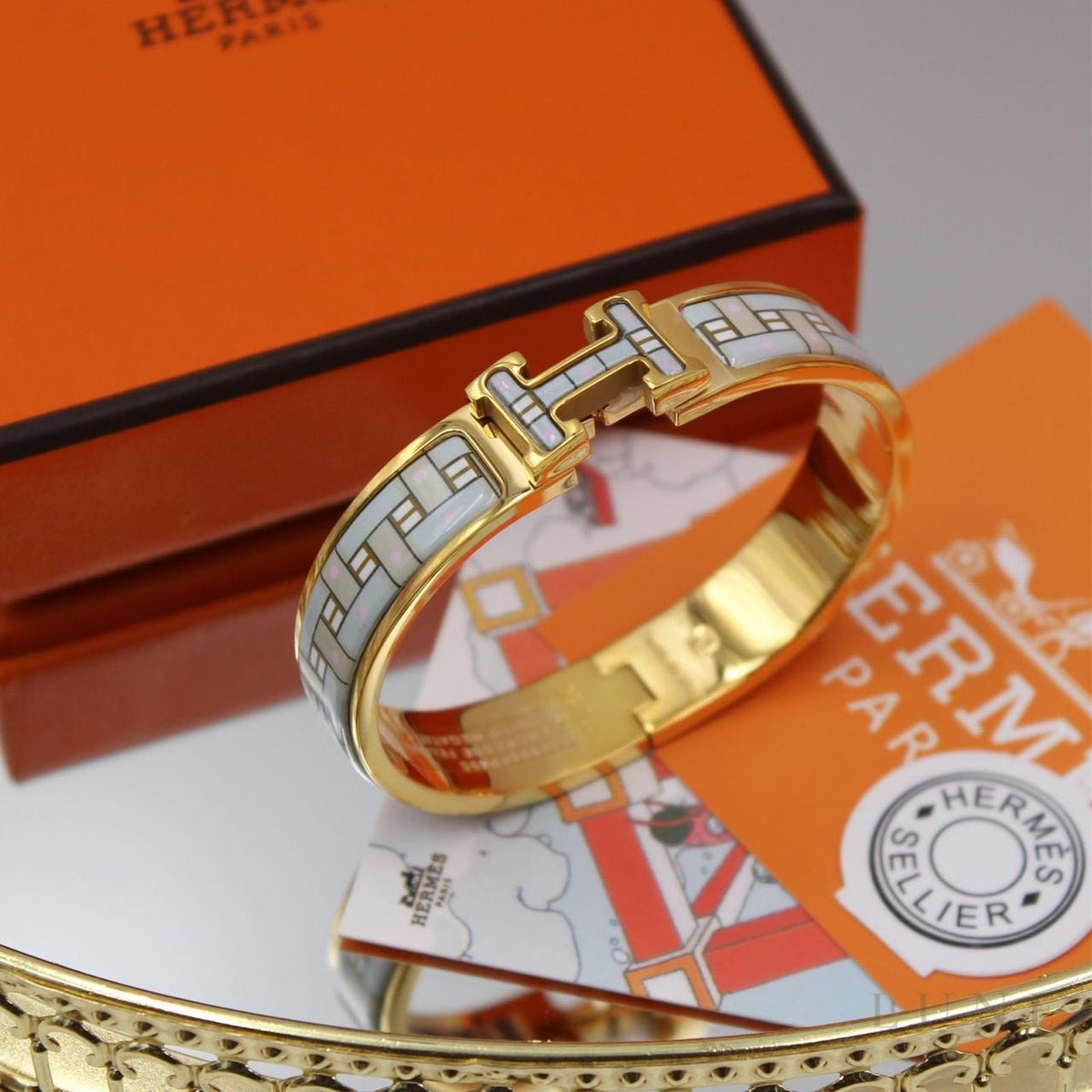 Hermès Enamel Quadrige Au Fil Narrow H Bracelet