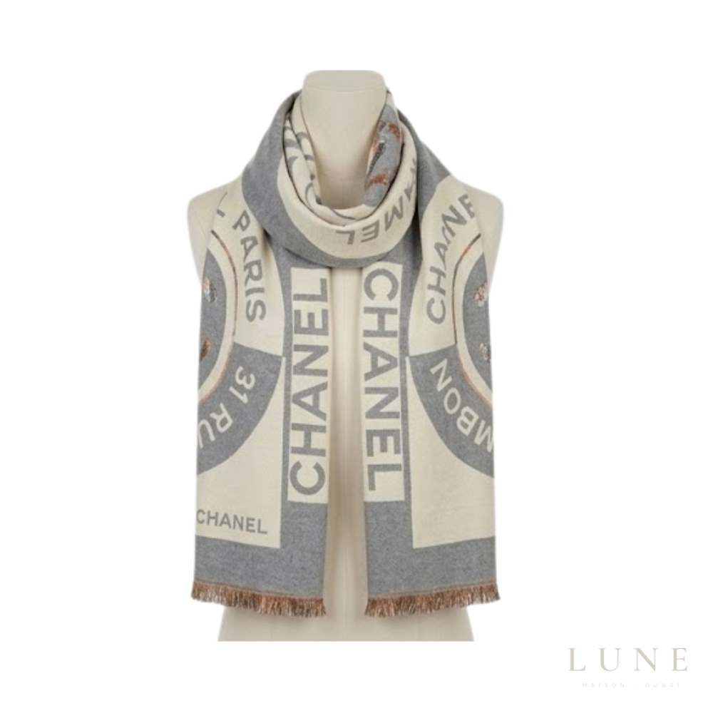 Chanel | Scarf CC 31 Rue Grey&Cream - View 3