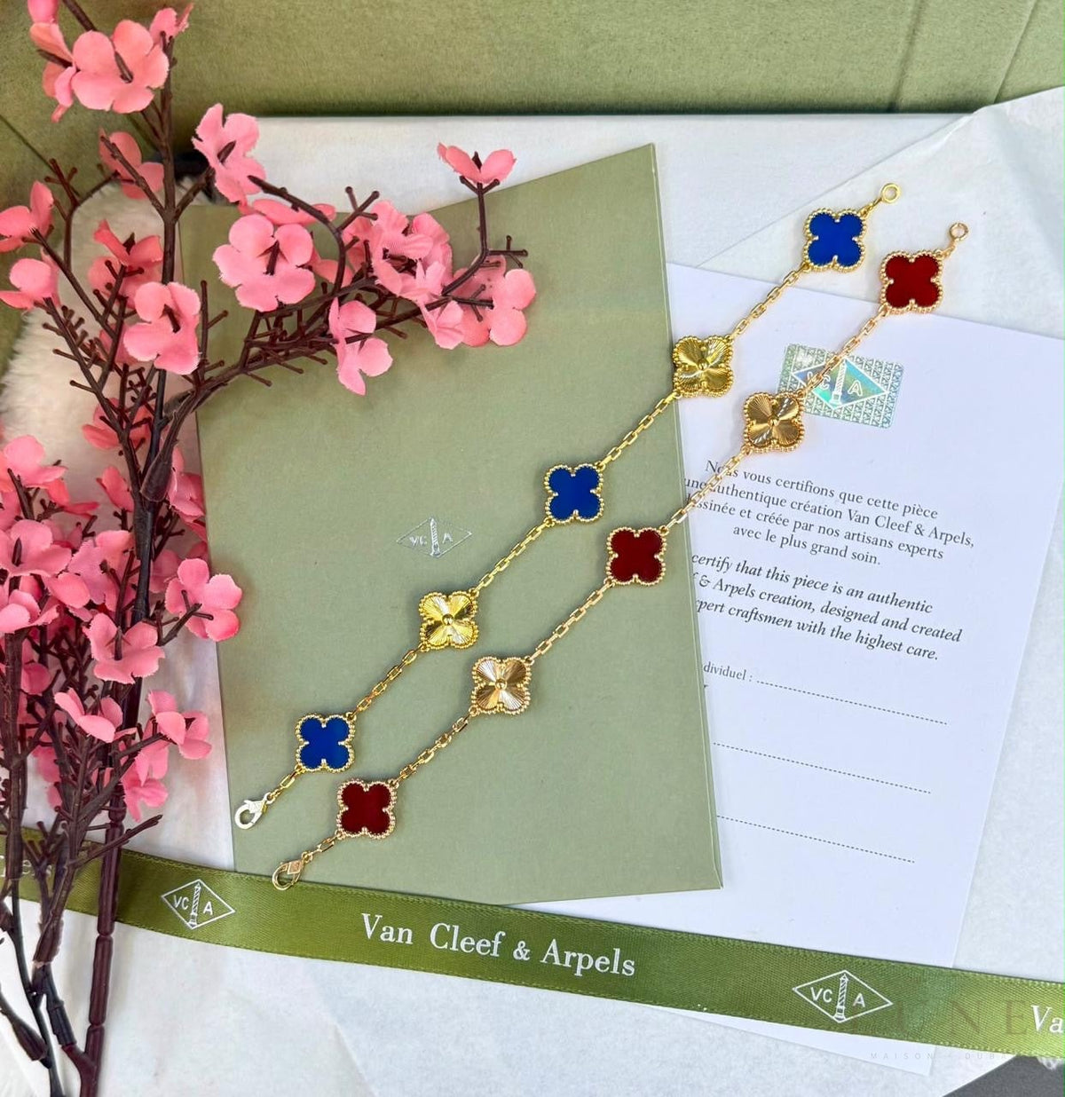 Van Cleef Vintage Alhambra 5 Motif