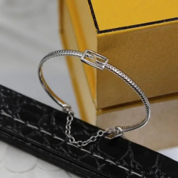 Fendi Jewelry |