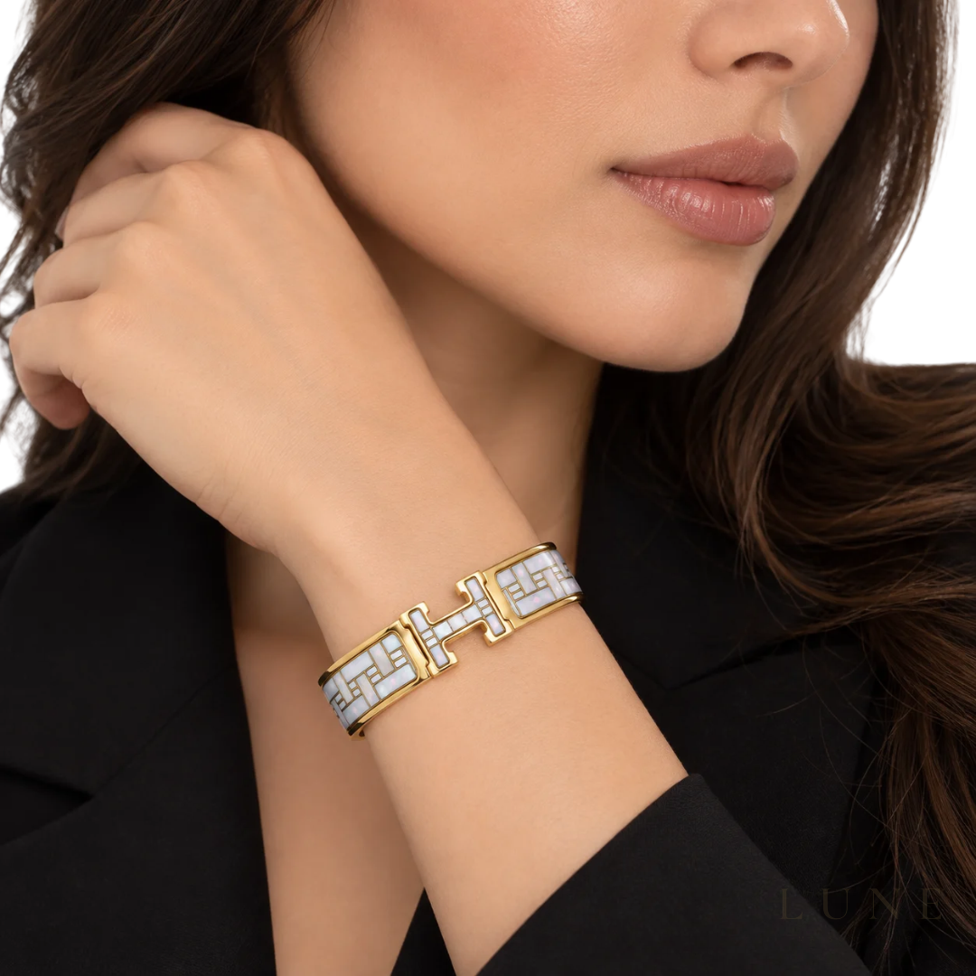 Hermès Enamel Quadrige Au Fil Narrow H Bracelet