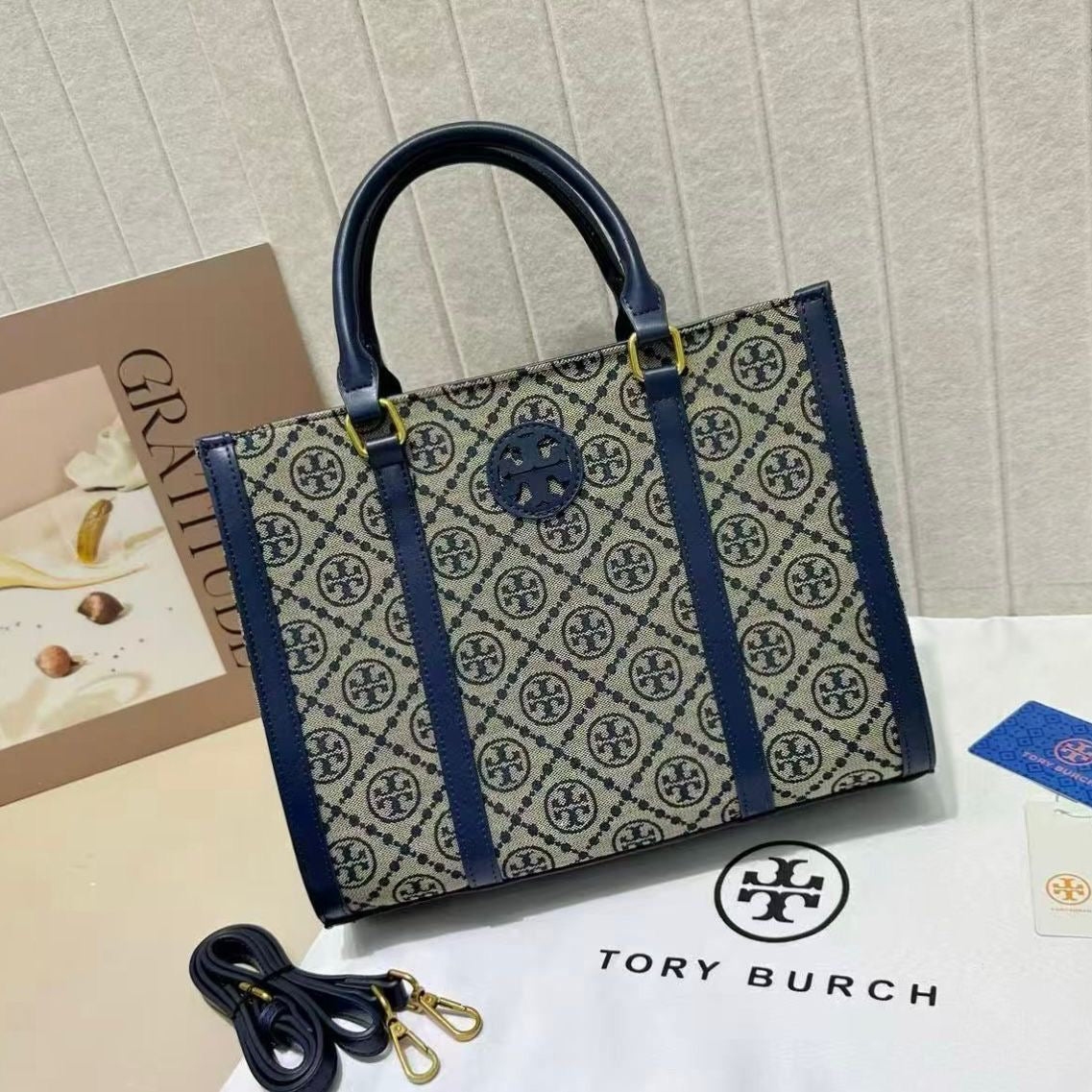 Premium Bag B636C4DF