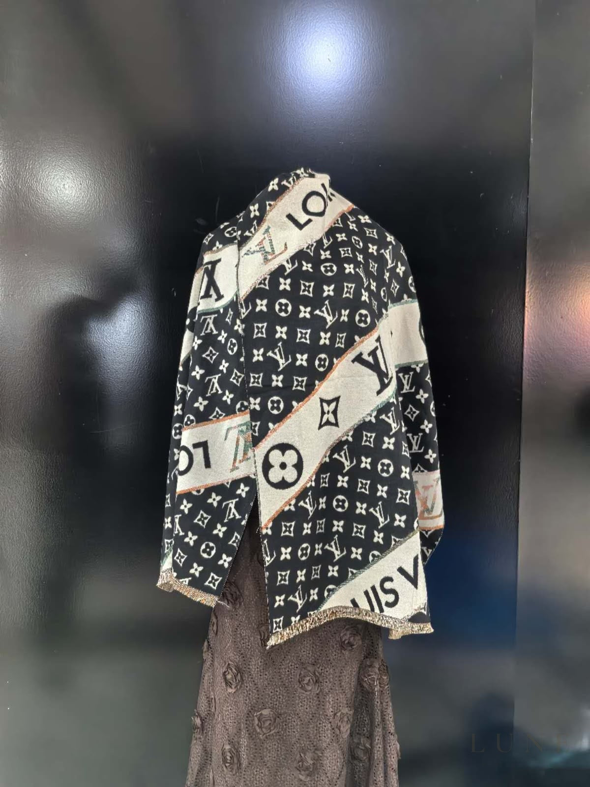 Louis Vuitton Monogram Black Scarf – White