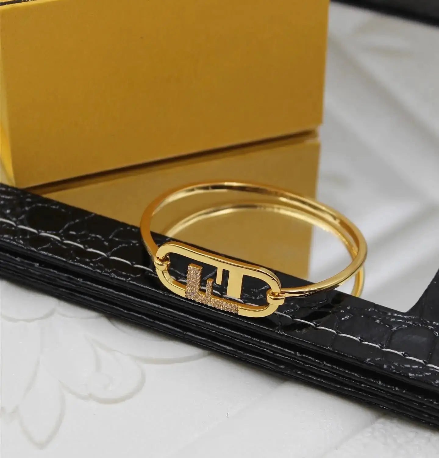 Fendi Jewelry |